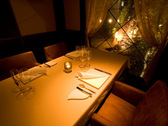 ◆レストラン「灯々」／オホーツク文様を随所に取り入れた落ち着きのある雰囲気