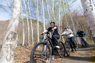 ◆Eバイクレンタル／自然豊かな定山渓周辺をサイクリング（イメージ）