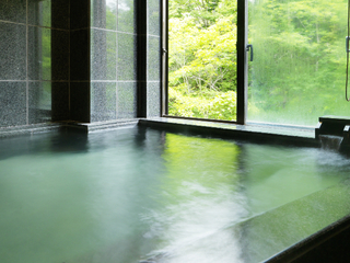 個室風呂 和泉の湯／プライベートな空間でゆったりと湯あみをお愉しみいただける個室風呂